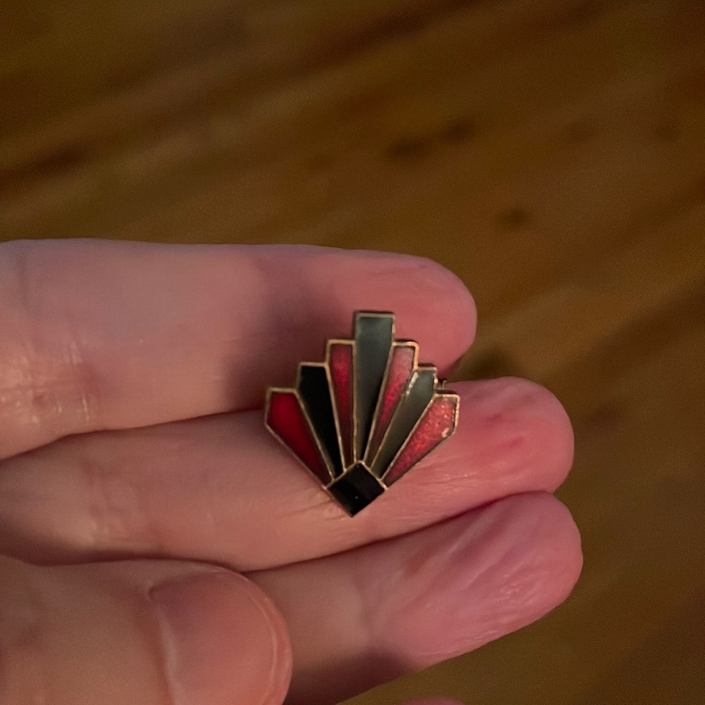 Vintage Art Deco Pin